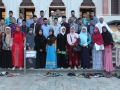 Foto Pesreta Living Quran di depan Masjid Al-Birru Pertiwi Foto Pesreta Living Quran di depan Masjid Al-Birru Pertiwi